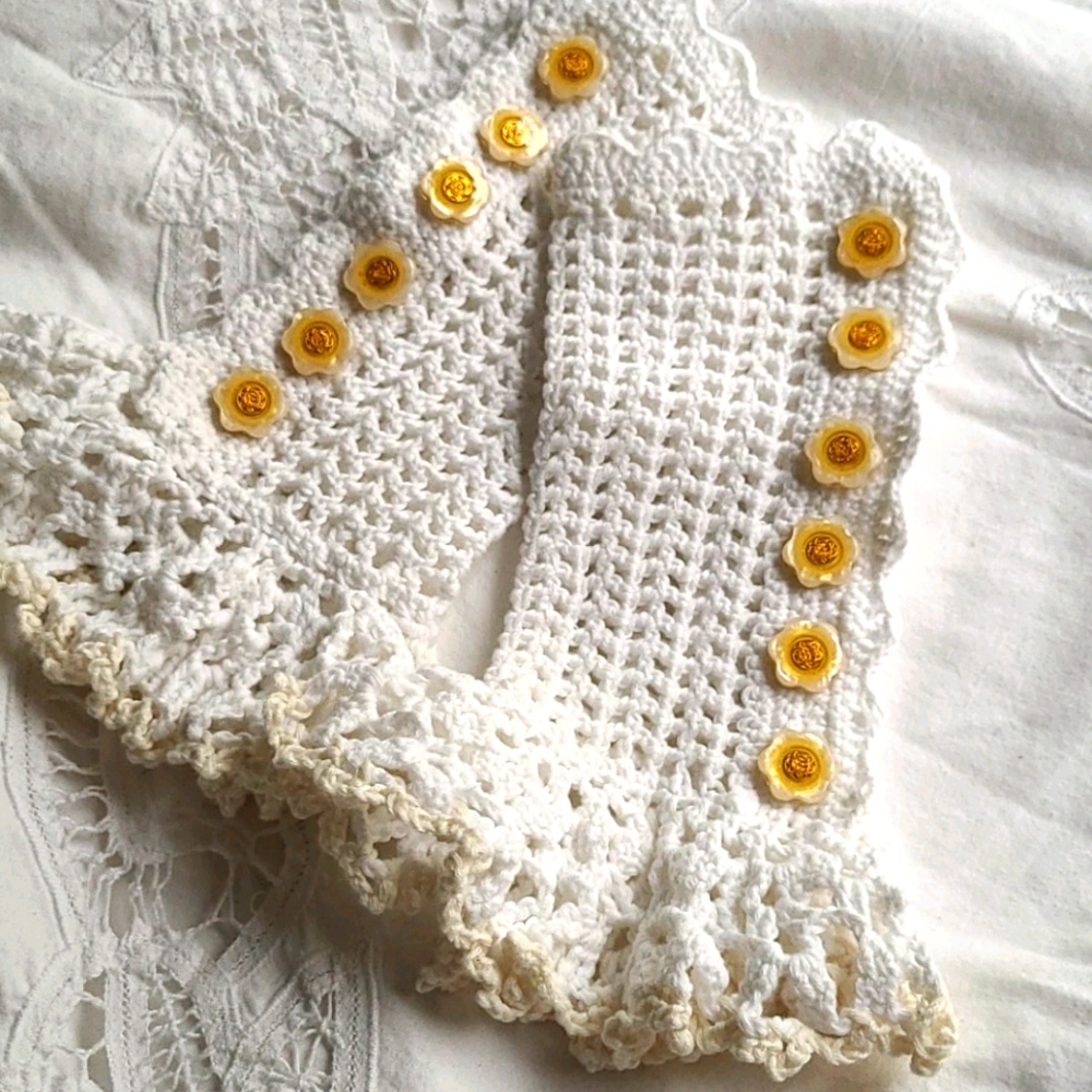 Victorian Wristlet